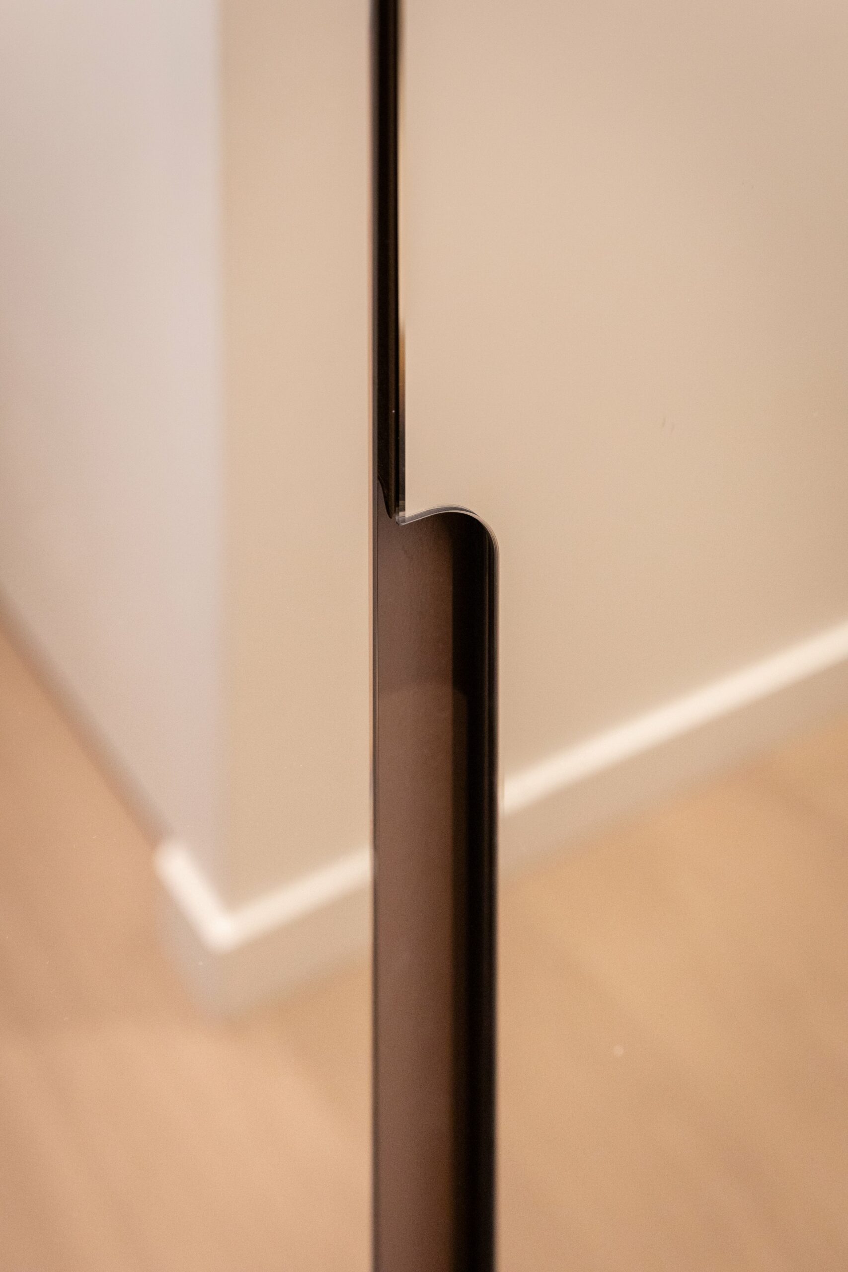 Cuisine table en marbre - Style minimaliste et contemporain - Architecte d'intérieur Paris